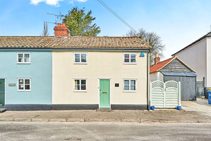 2 Bedroom End Of Terrace House For Sale In Bartlow Road, Linton, Cambridge, CB21