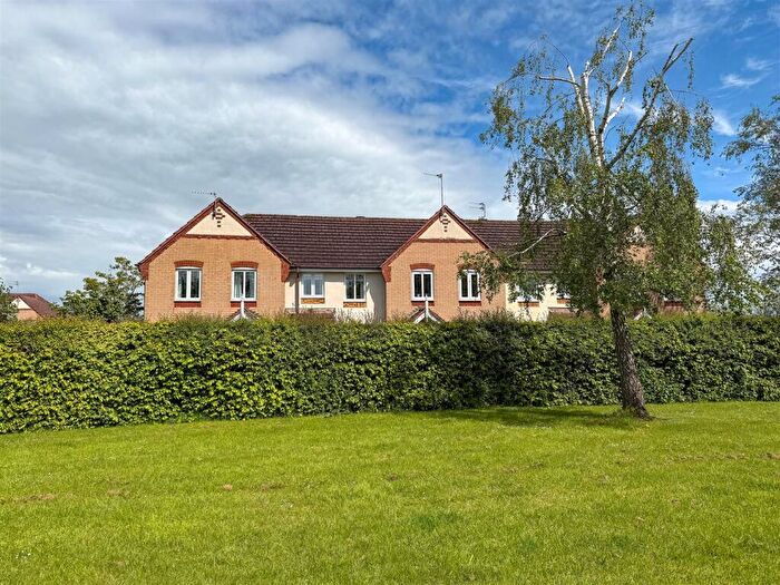 2 Bedroom House For Sale In Kensington Drive, Congleton, CW12
