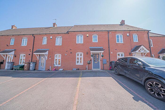 3 Bedroom Terraced House For Sale In Anchor Lane, Solihull, B91