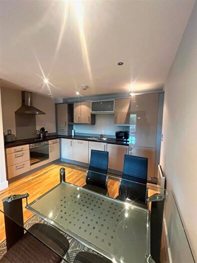 2 Bedroom Apartment To Rent In Merchants Quay, - The Close, Newcastle, Tyne And Wear, NE1