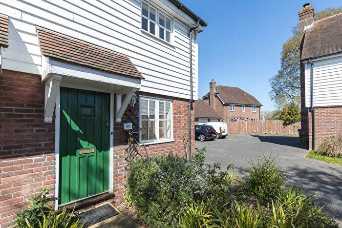 2 Bedroom End Of Terrace House To Rent In Luxford Way, Billingshurst, RH14