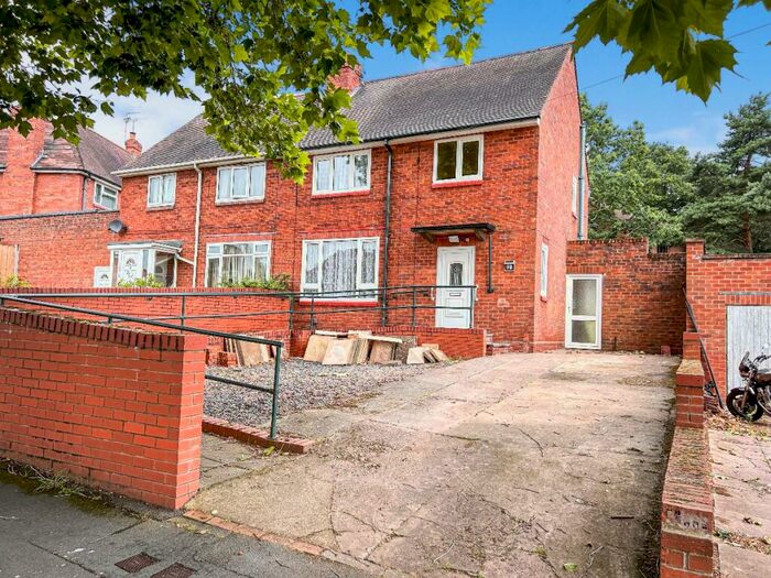 3 Bedroom Semi-Detached House To Rent In Walter Nash Road East, Kidderminster, DY11