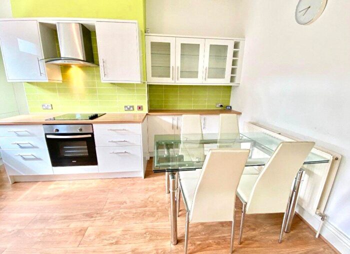 4 Bedroom Property To Rent In Kentish Town Road, London, NW5