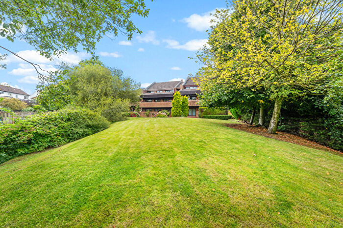 3 Bedroom Flat For Sale In Larchfield Court, Newton Mearns, G77