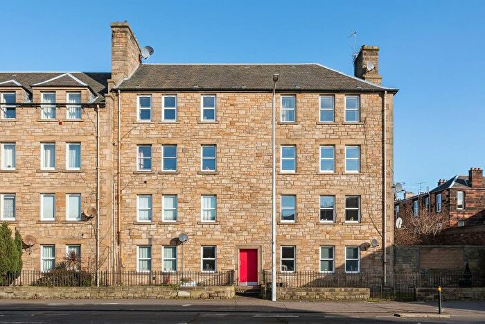 2 Bedroom Flat For Sale In Portobello Road, Edinburgh, EH8