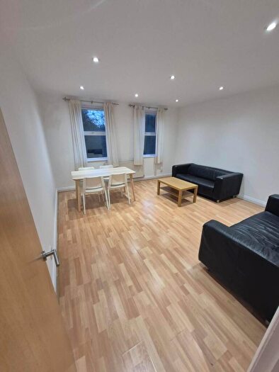 2 Bedroom Flat To Rent In Wilbraham Road, Chorlton Cum Hardy, M21