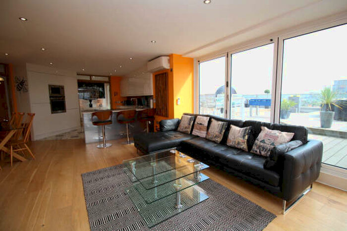 2 Bedroom Apartment To Rent In Sovereign Point, 31 The Quays, Salford, M50
