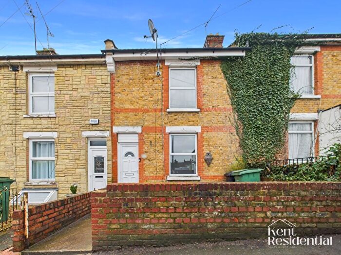 2 Bedroom Terraced House For Sale In Dover Street, Maidstone, ME16