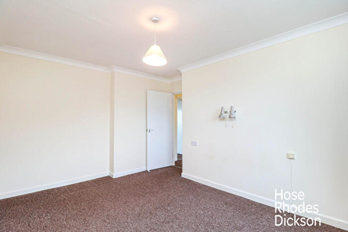 2 Bedroom Apartment To Rent In Shanklin, Isle Of Wight, PO37