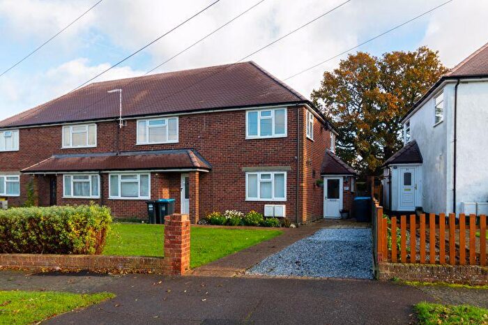 2 Bedroom Maisonette For Sale In Gresham Avenue, Warlingham, CR6
