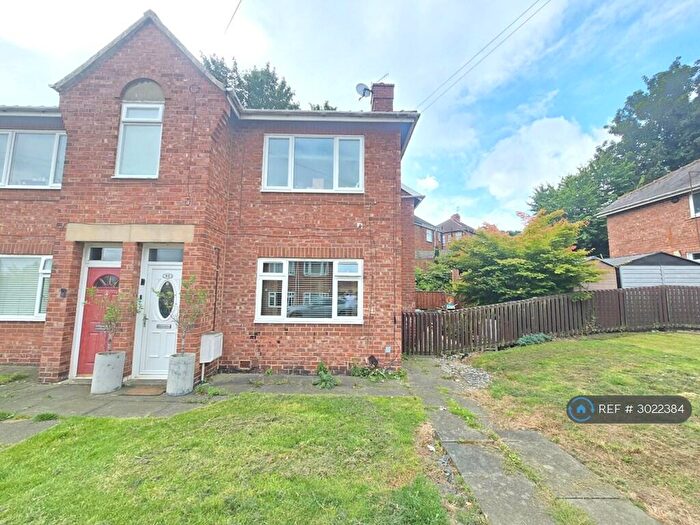 3 Bedroom Flat To Rent In Oak Avenue, Gateshead, NE11