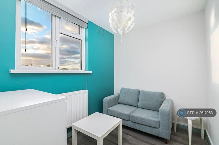 2 Bedroom Flat To Rent In Hornsey Road, London, N19