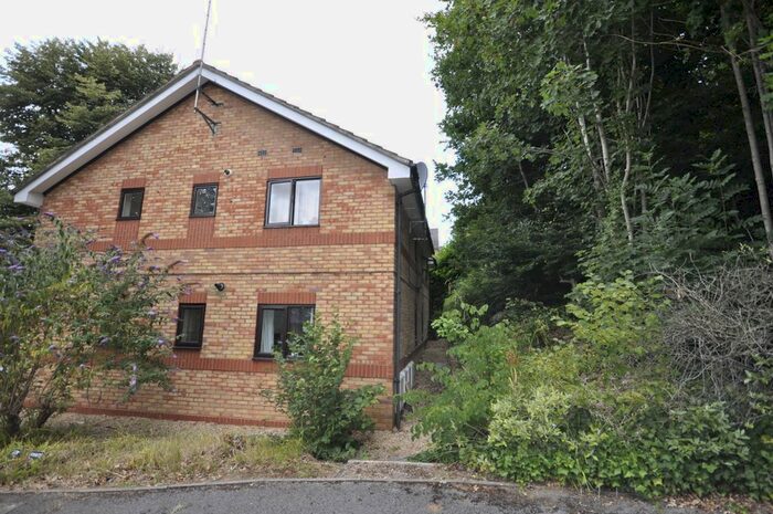 1 Bedroom Maisonette To Rent In Badgers Hollow, Peperharow Road, Godalming, GU7
