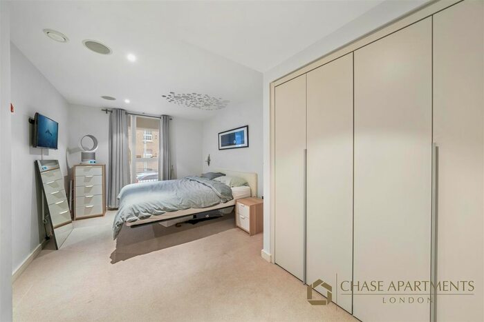 3 Bedroom Flat To Rent In Moore House, Gatliff Road, London, SW1W