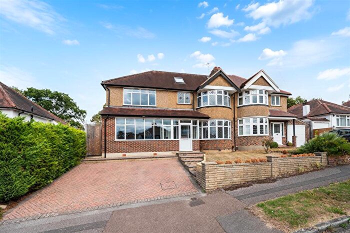 5 Bedroom Semi Detached House For Sale In Commonfield Road, Banstead, SM7