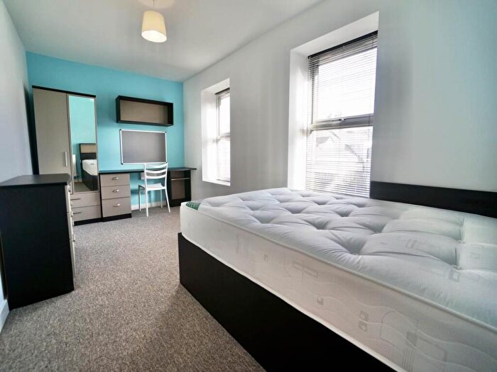 5 Bedroom House To Rent In Edge Hill, Bangor, LL57