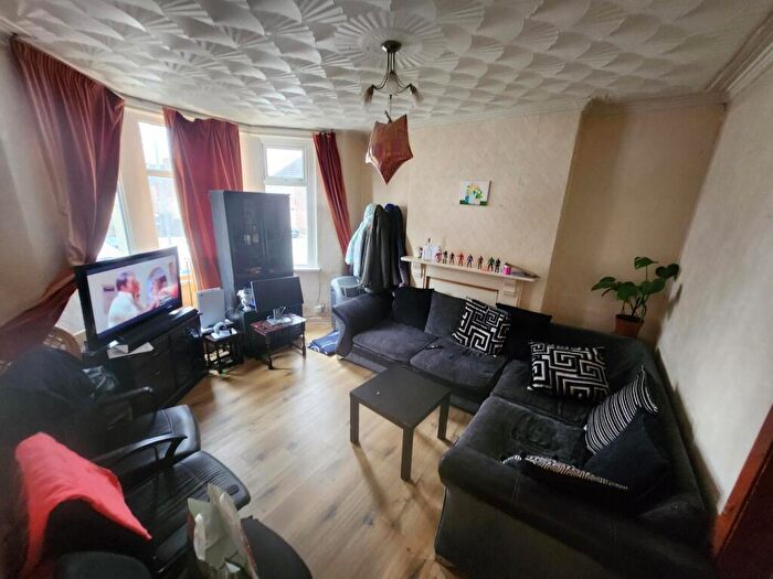 4 Bedroom Apartment To Rent In Richards Street, Cardiff, CF24