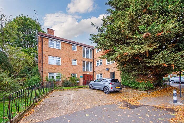 2 Bedroom Flat For Sale In Estelle Road, Hampstead, NW3