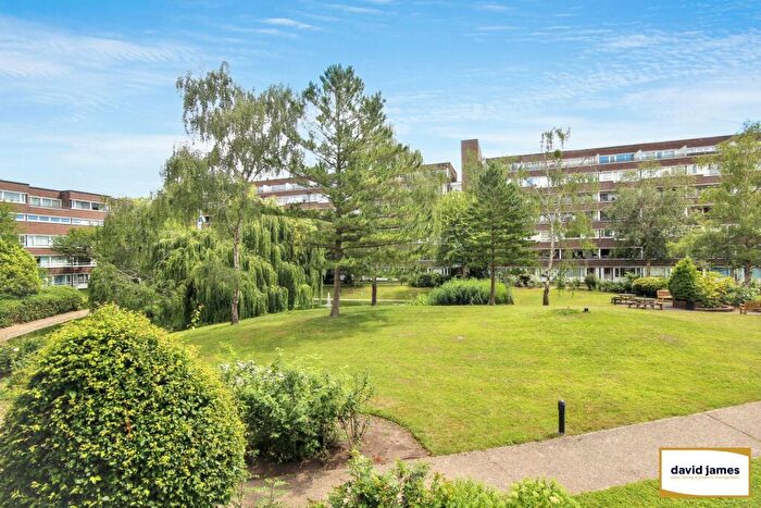 2 Bedroom Maisonette To Rent In Vaughan Lodge, Fair Acres, Bromley, BR2