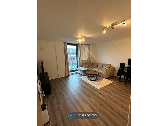 1 Bedroom Flat To Rent In Bath Road, Slough, SL1