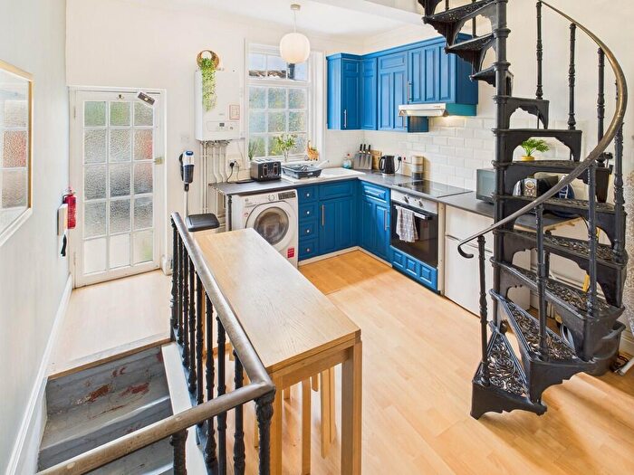 3 Bedroom Terraced House For Sale In Rigbys Court, Norwich, NR2