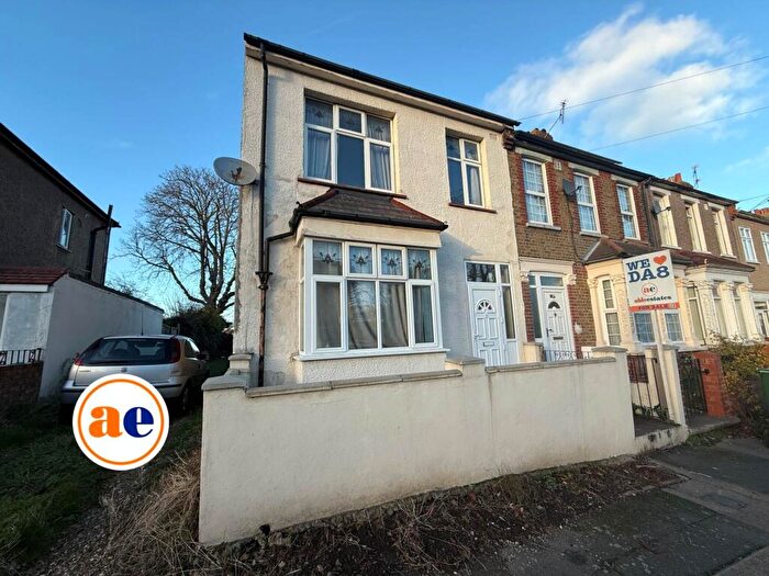 4 Bedroom House For Sale In Larner Road, Erith ** Video & D Floorplan Available **, DA8