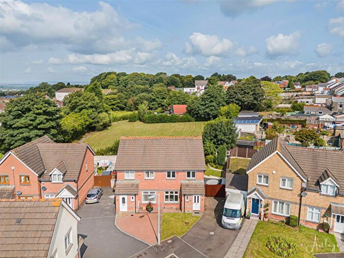 3 Bedroom Semi-Detached House For Sale In Clos Aderyn Du, Gendros, Swansea, SA5
