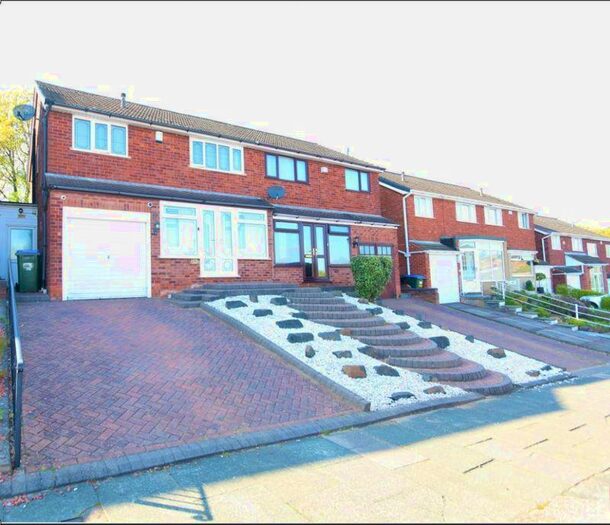 3 Bedroom SemiDetached House For Sale In Stanton Road, Great Barr
