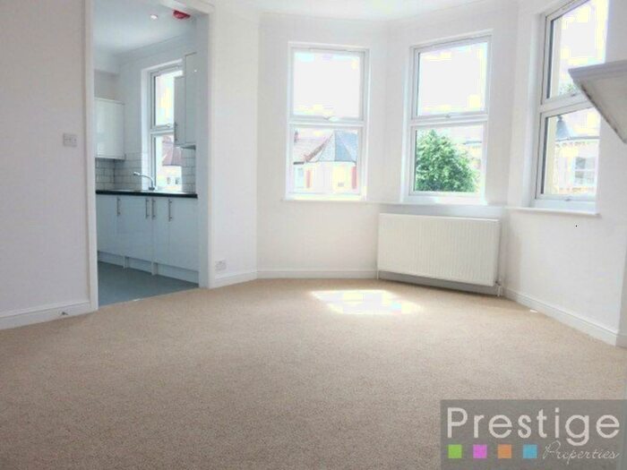 3 Bedroom Maisonette To Rent In Palmerston Road, N22
