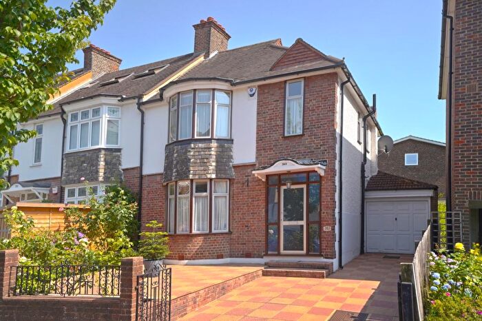3 Bedroom Property For Sale In Upland Road, East Dulwich, London, SE22