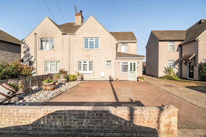 3 Bedroom Semi-Detached House For Sale In Fenny Road, Stoke Hammond, Milton Keynes, MK17