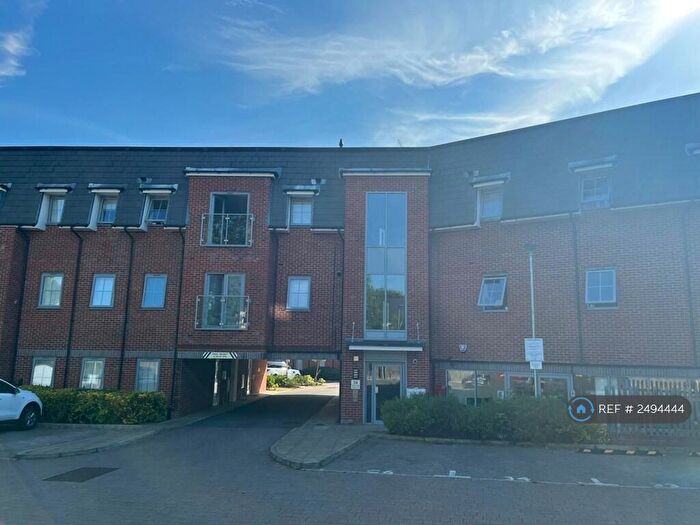 2 Bedroom Flat To Rent In Scott's Road, Bromley, BR1