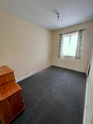 Studio To Rent In Barley Lane, Ilford, IG3