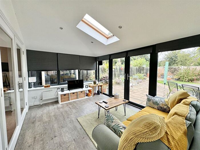 4 Bedroom Detached House For Sale In Hall Farm Crescent, Broughton Astley, Leicester, LE9