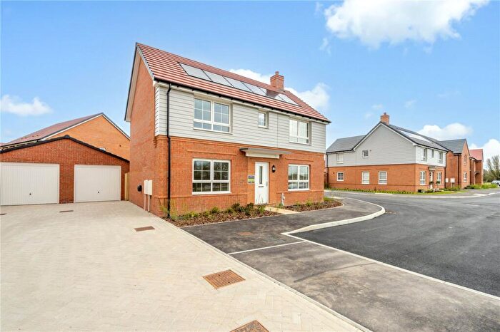 4 Bedroom Detached House For Sale In Dahlia Grove, North Bersted, Bognor Regis, West Sussex, PO21