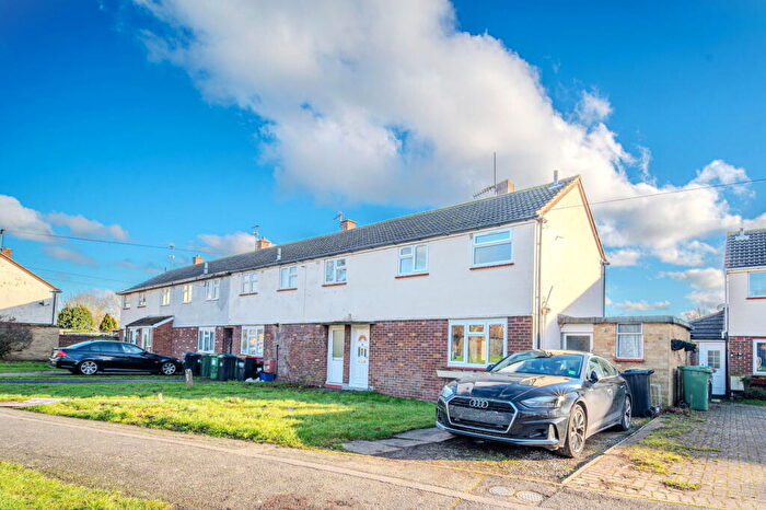 2 Bedroom Terraced House For Sale In Whaddon Way, Bletchley, Milton Keynes, MK3