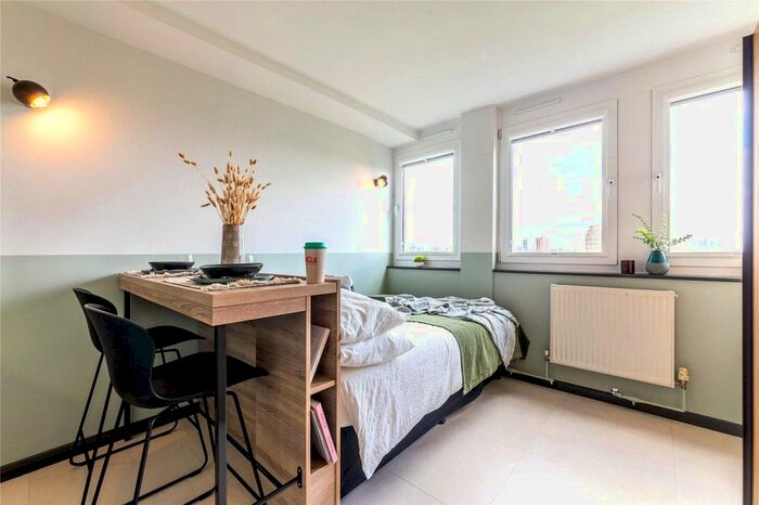 Studio To Rent In Uncle Stockwell, Courland Grove, London, SW8