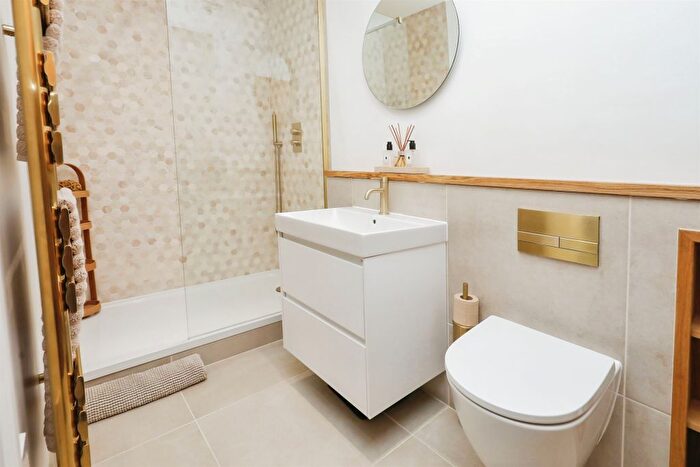 2 Bedroom Flat For Sale In Paper Mill Yard, Norwich, NR1