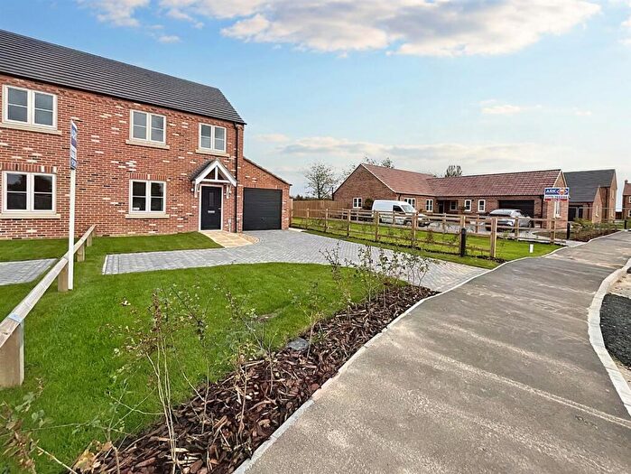 3 Bedroom Semi Detached House To Rent In Cherry Close, Sutton St. James, PE12