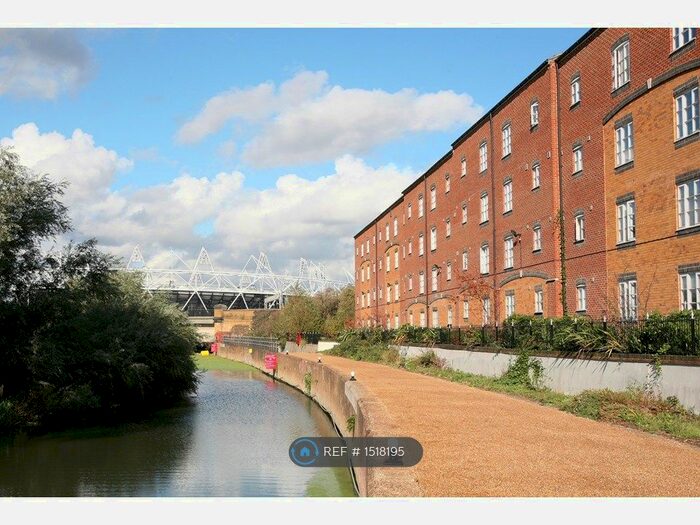 2 Bedroom Flat To Rent In Otter Close, London, E15