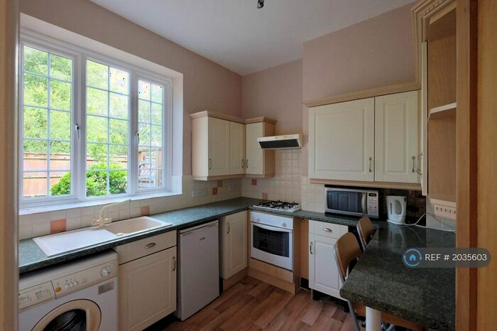 1 Bedroom Flat To Rent In Elmbridge Road, Cranleigh, GU6