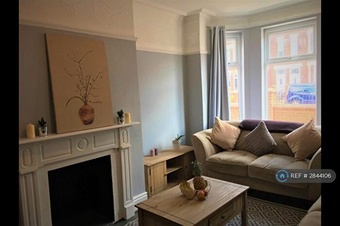 4 Bedroom End Of Terrace House To Rent In Seedley Park Road, Salford, M6