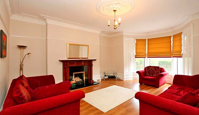 2 Bedroom Flat To Rent In Forest Avenue, Ground Floor, AB15