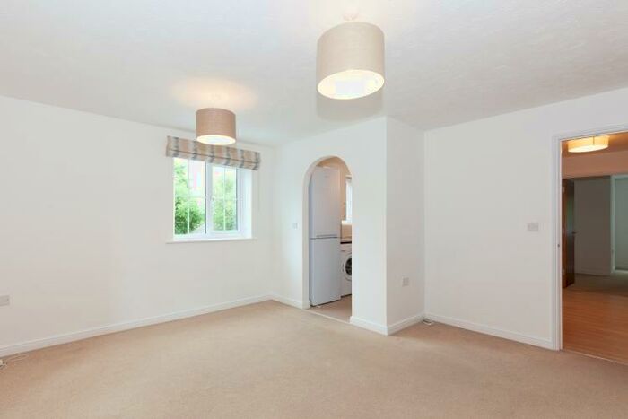 2 Bedroom Apartment To Rent In Stone Meadow, Oxford, OX2