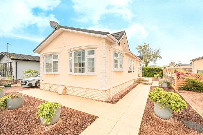 2 Bedroom Bungalow For Sale In Aston Road, Broadway, WR12