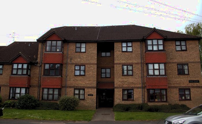 3 Bedroom Flat To Rent In Ryde Court, Newport, Aldershot, GU12