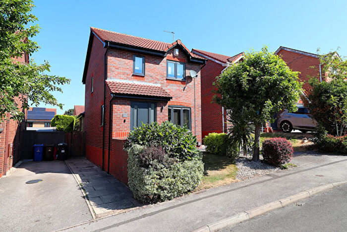 3 Bedroom Detached House For Sale In Orchard Place, Cudworth Barnsley, S72