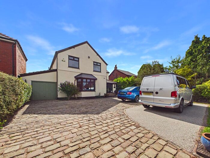 4 Bedroom Detached House For Sale In Liverpool Road South, Burscough, L40