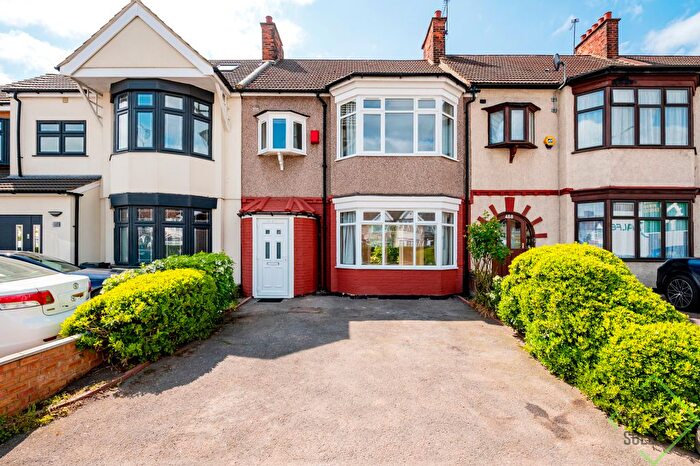 3 Bedroom Terraced House To Rent In Eastern Avenue, Ilford, Essex, IG2