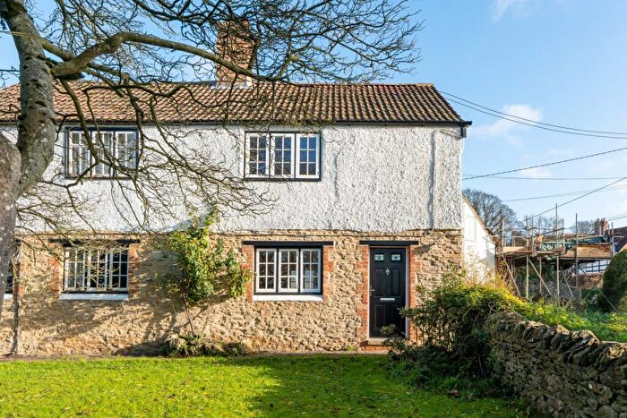 2 Bedroom House To Rent In Pettiwell, Garsington, OX44